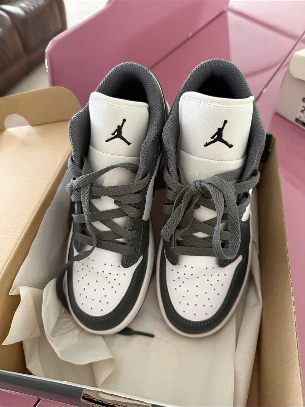Jordan Kids Low-Top Sneakers in White and Gray